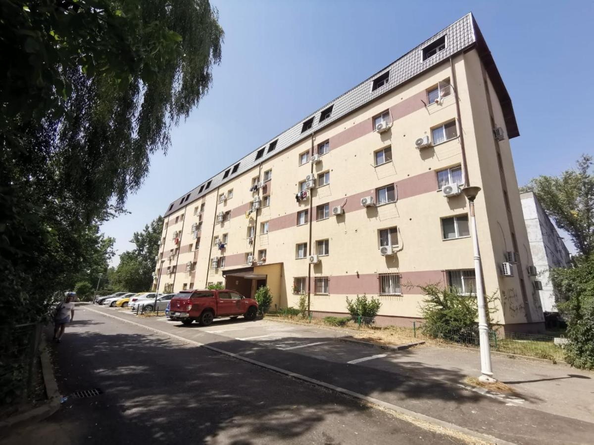 Holidays Inn Studio Bucureşti Eksteriør bilde
